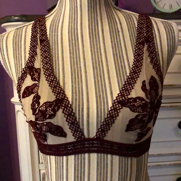 𑁍FREE PEOPLE ALIA BRALETTE IN BORDEAUX𑁍 - Picture 3 of 8